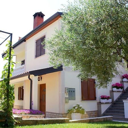 Apartment Kris Ουμάγκ Εξωτερικό φωτογραφία