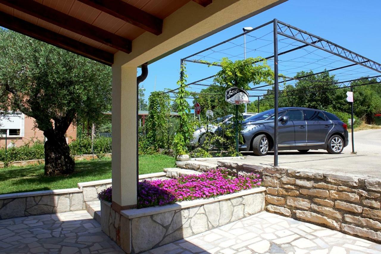 Apartment Kris Ουμάγκ Εξωτερικό φωτογραφία